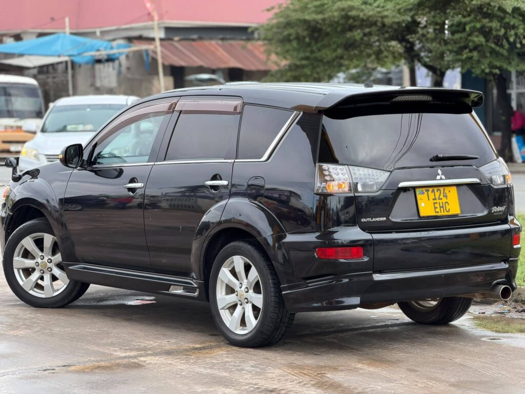 Mitsubishi Outlander 2011 for Sale in Dar es Salaam