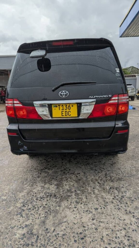 Toyota Alphard 2007 for Sale in Dar es Salaam