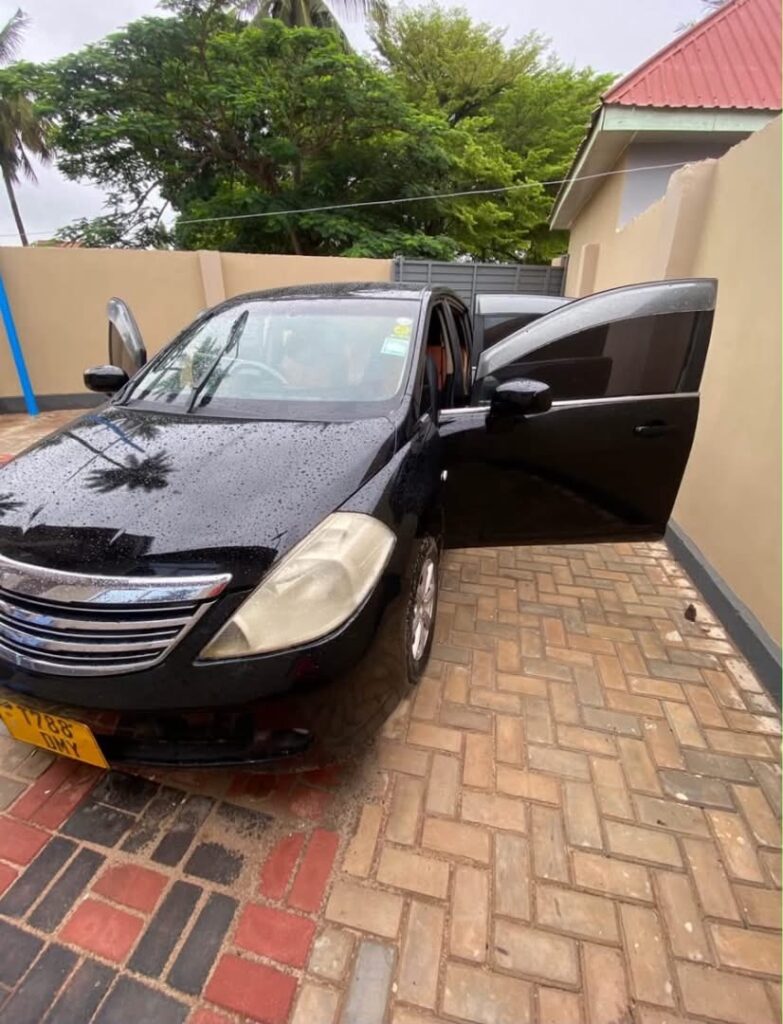 Nissan Tiida 2006 for Sale in Dar es Salaam