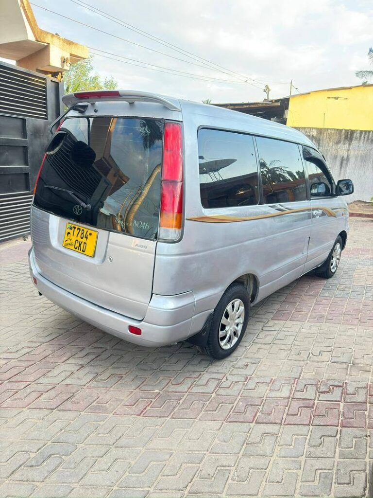 Price Of Toyota Noah 1998 for Sale in Tanzania