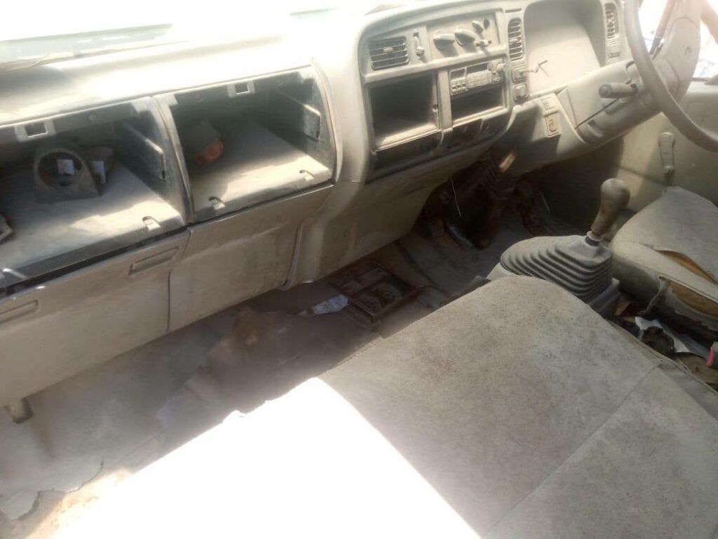 Magari Canter 2000 lipo Dar es Salaam
