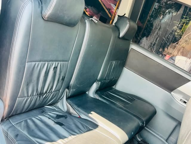 Bei ya Toyota Noah 2010 Sokoni Mwanza Tanzania