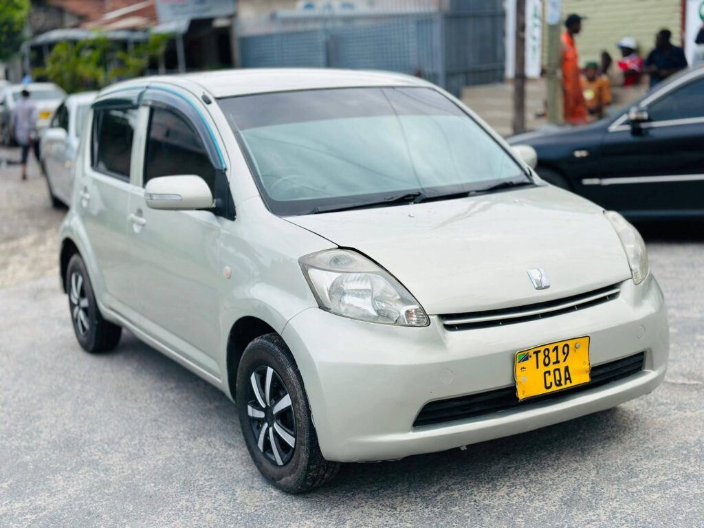 Magari Sokoni Toyota Passo ya Bei Poa 2006