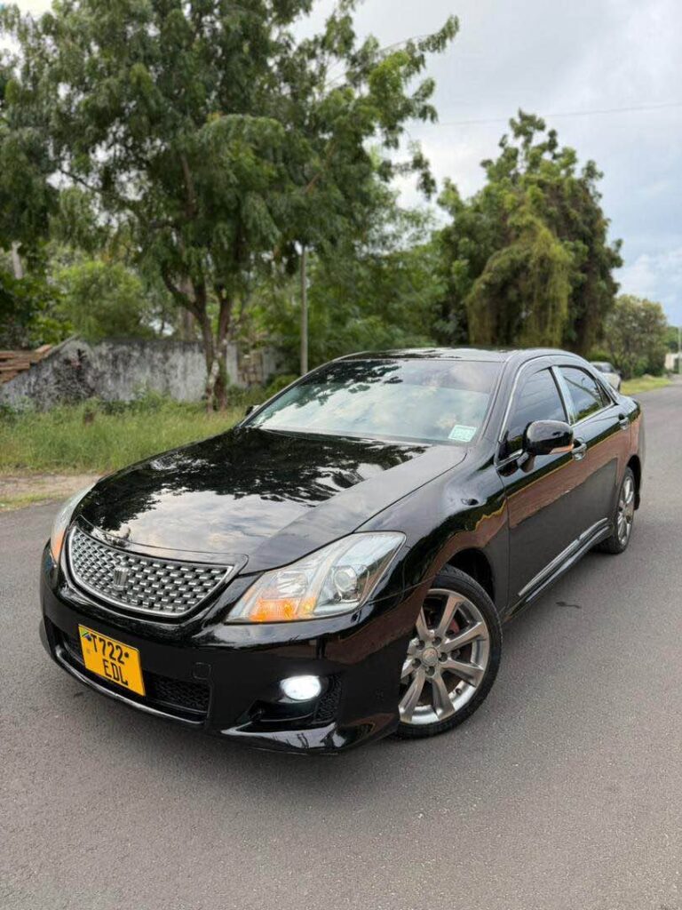 Buy Toyota Crown 2009 for Sale in Dar es Salaam