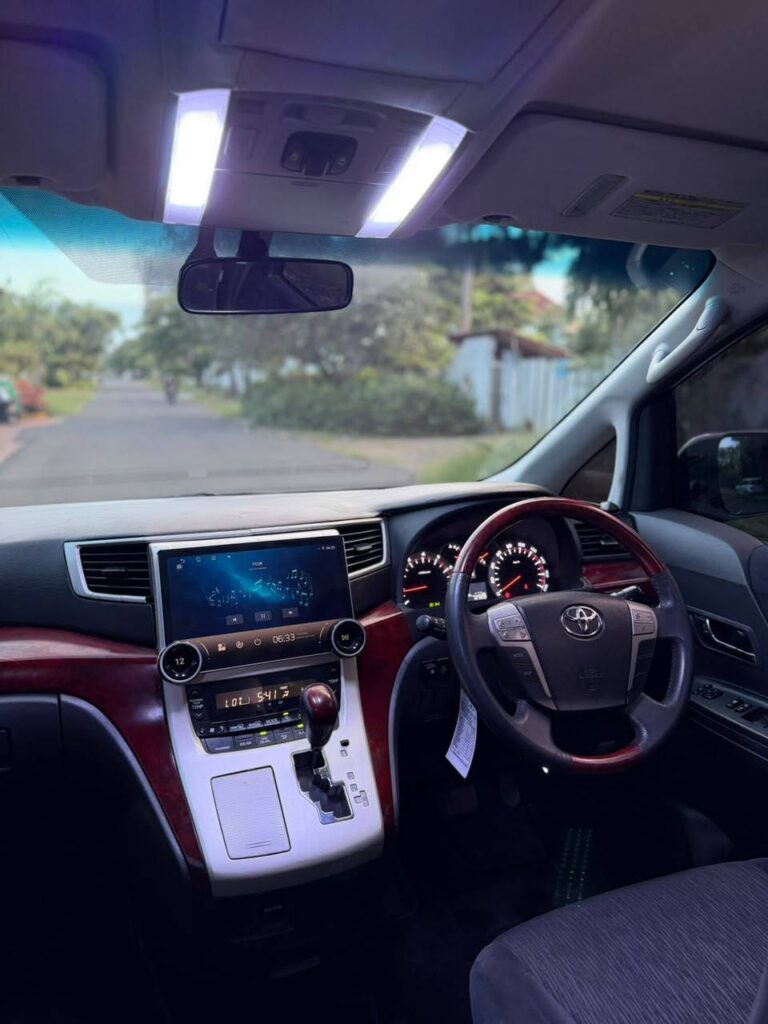 Price Of Toyota Alphard 2009 for Sale in Tanzania