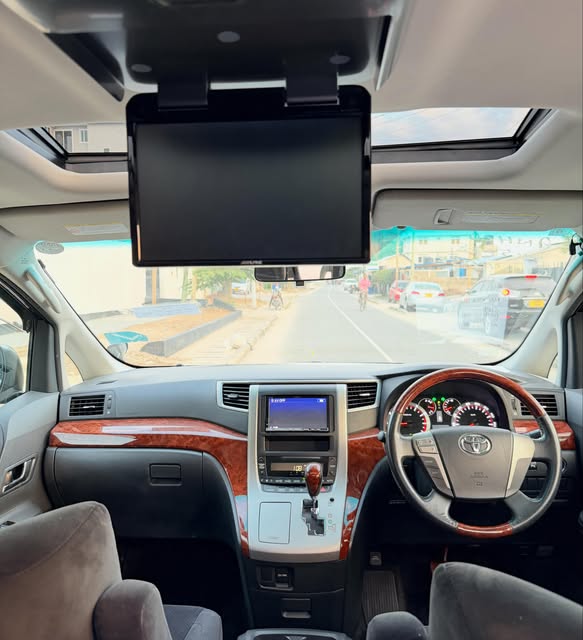 Price Of Toyota Vellfire 2010 for Sale in Tanzania