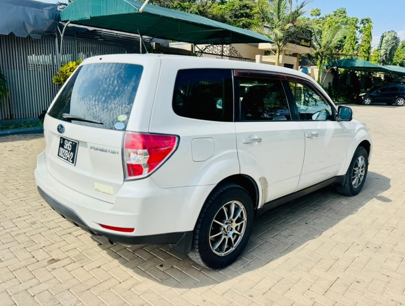 Magari Sokoni Subaru Forester ya Bei Poa 2010
