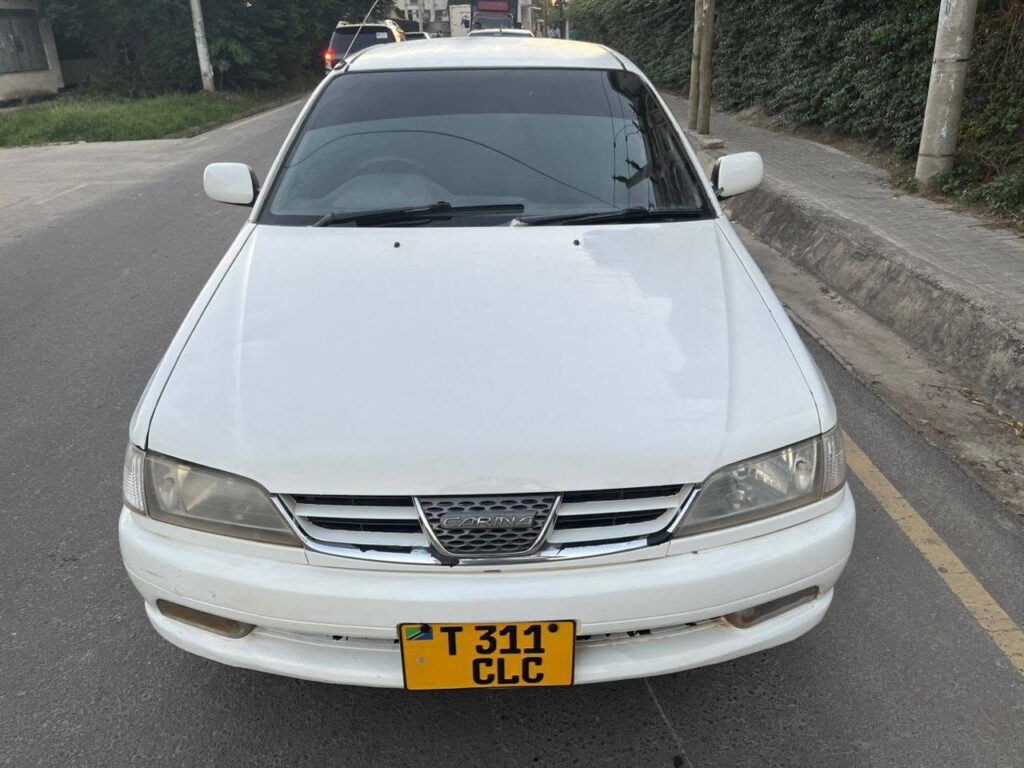 Magari Sokoni Toyota Carina ya Bei Poa 1998