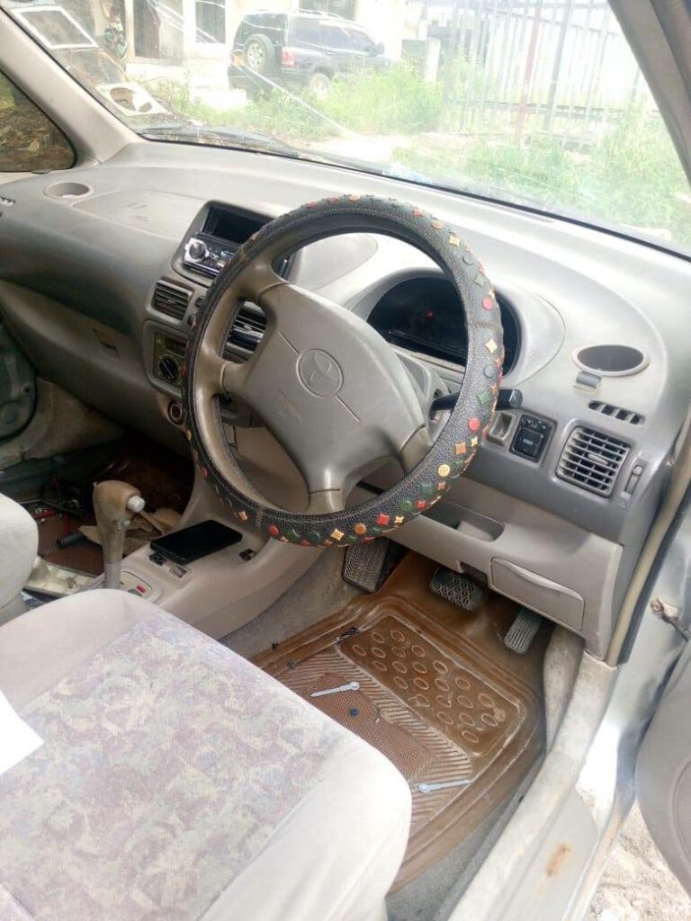 Toyota Spacio bei poa sokoni Dar es Salaam Tanzania