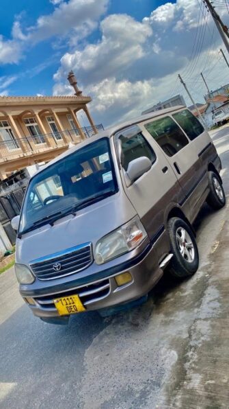 Bei Ya Toyota Hiace 1998 Sokoni Dar es Salaam Tanzania
