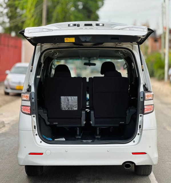 Magari Vellfire 2010 lipo Dar es Salaam