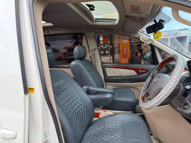 Toyota Alphard 2005 Inauzwa Dar es Salaam Tanzania