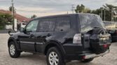 Mitsubishi Pajero bei poa sokoni Dar es Salaam Tanzania