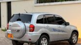 Toyota Rav4 bei poa sokoni Dar es Salaam Tanzania