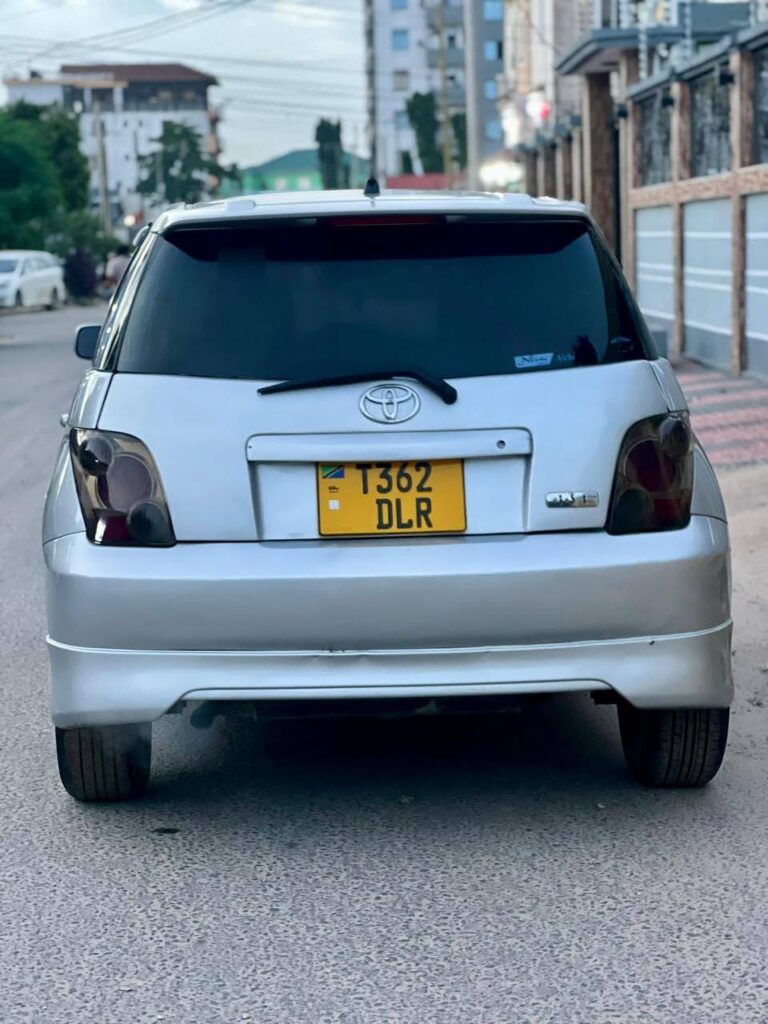 Price Toyota IST 2003 for Sale in Dar es Salaam
