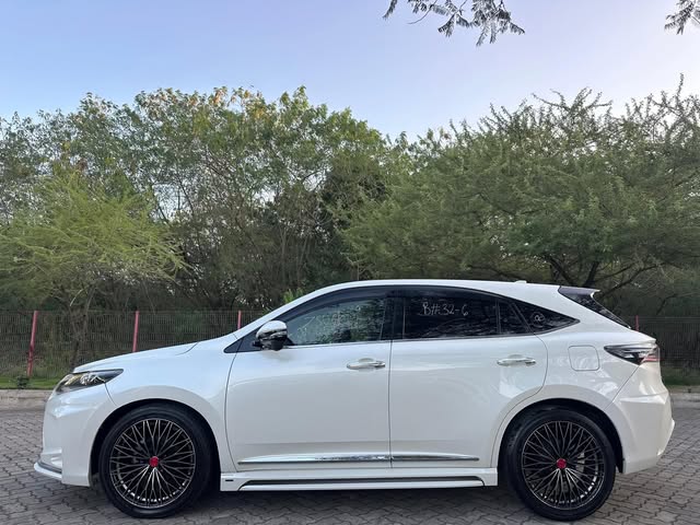 Price Of Toyota Harrier 2016 for Sale in Tanzania