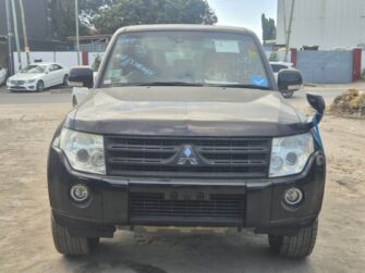 Bei Ya Mitsubishi Pajero 2008 Sokoni Dar es Salaam Tanzania