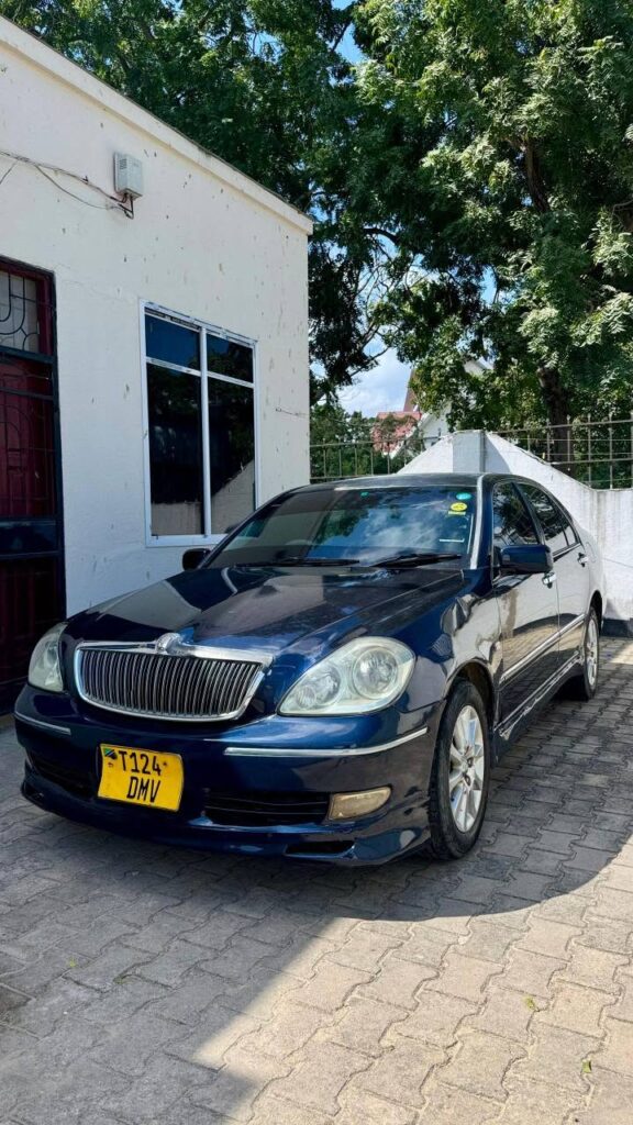 Toyota Brevis bei poa sokoni Dar es Salaam Tanzania