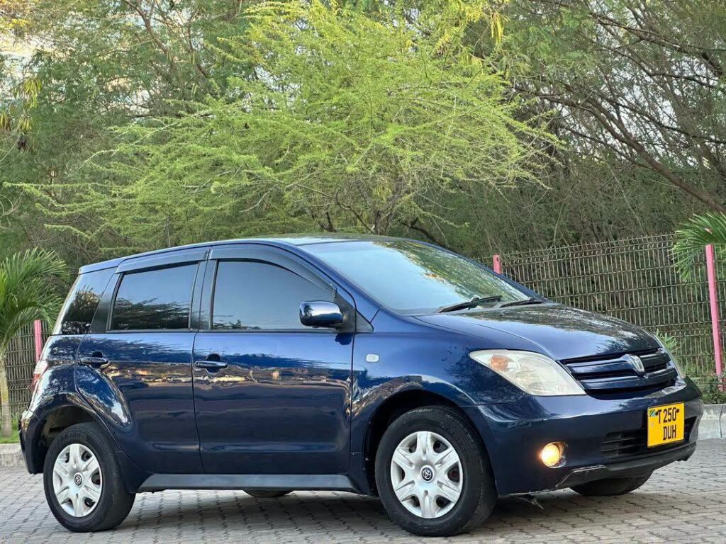 Toyota IST 2004 for Sale in Dar es Salaam
