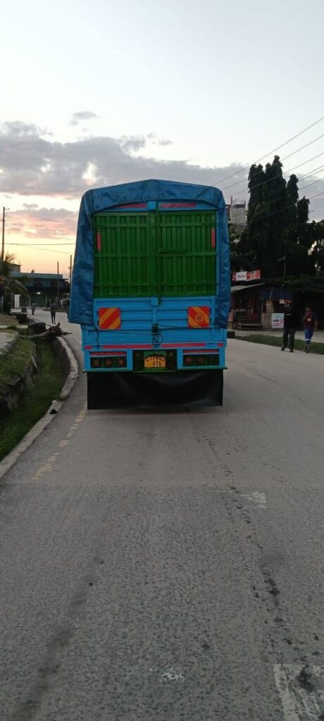 Magari Used Mitsubishi Canter 1998 Dar es Salaam Tanzania