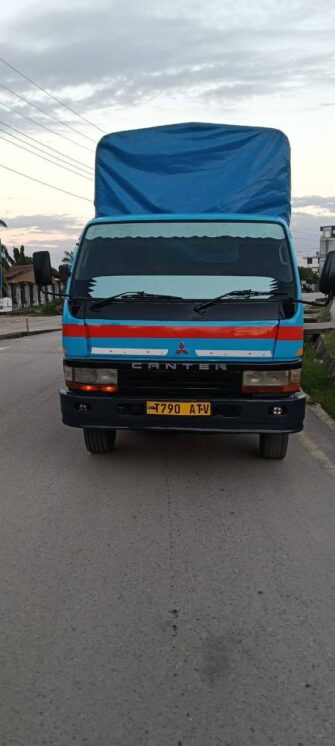 Bei Ya Mitsubishi Canter 1998 Sokoni Dar es Salaam Tanzania