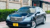 Toyota Crown bei poa sokoni Dar es Salaam Tanzania