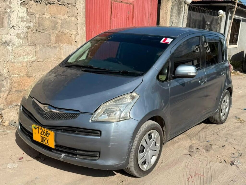 Magari Ractis 2007 lipo Dar es Salaam