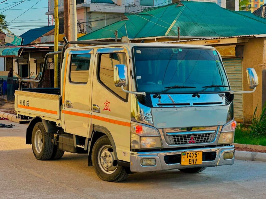 Magari Canter 2007 lipo Dar es Salaam