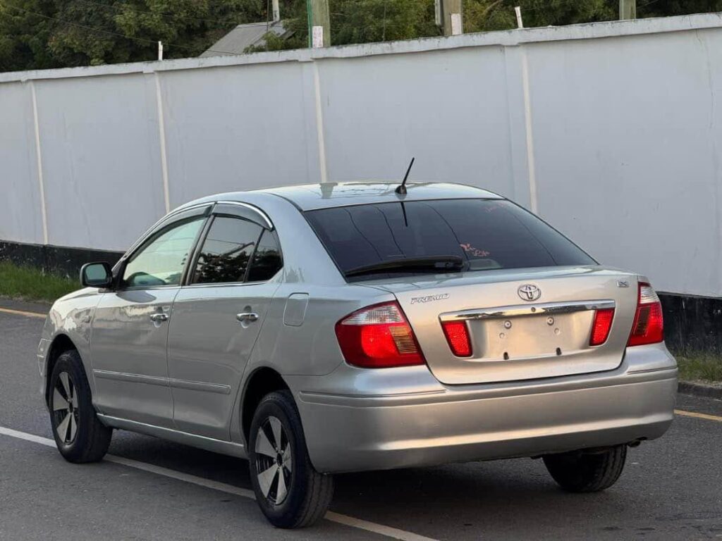 Toyota Premio bei poa sokoni Dar es Salaam Tanzania