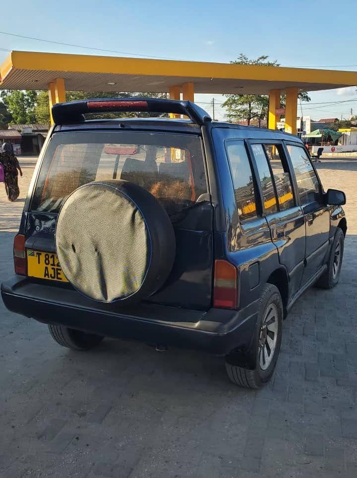 Suzuki Escudo bei poa sokoni Dar es Salaam Tanzania