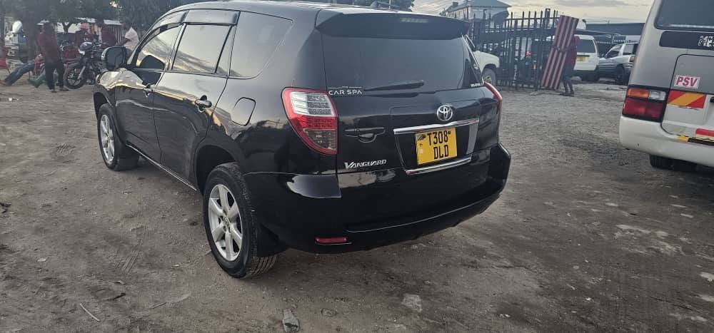 Magari Sokoni Toyota Vanguard ya Bei Poa 2008