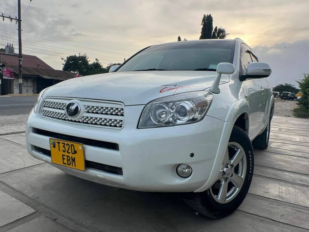Magari Rav4 2007 lipo Dar es Salaam