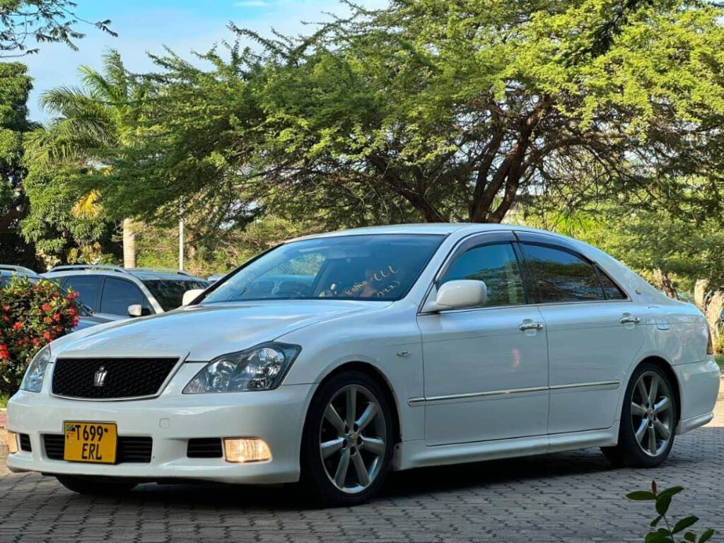 Toyota Crown 2006 for Sale in