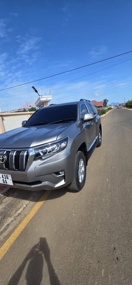Magari Land Cruiser Prado 2018 lipo Dar es Salaam