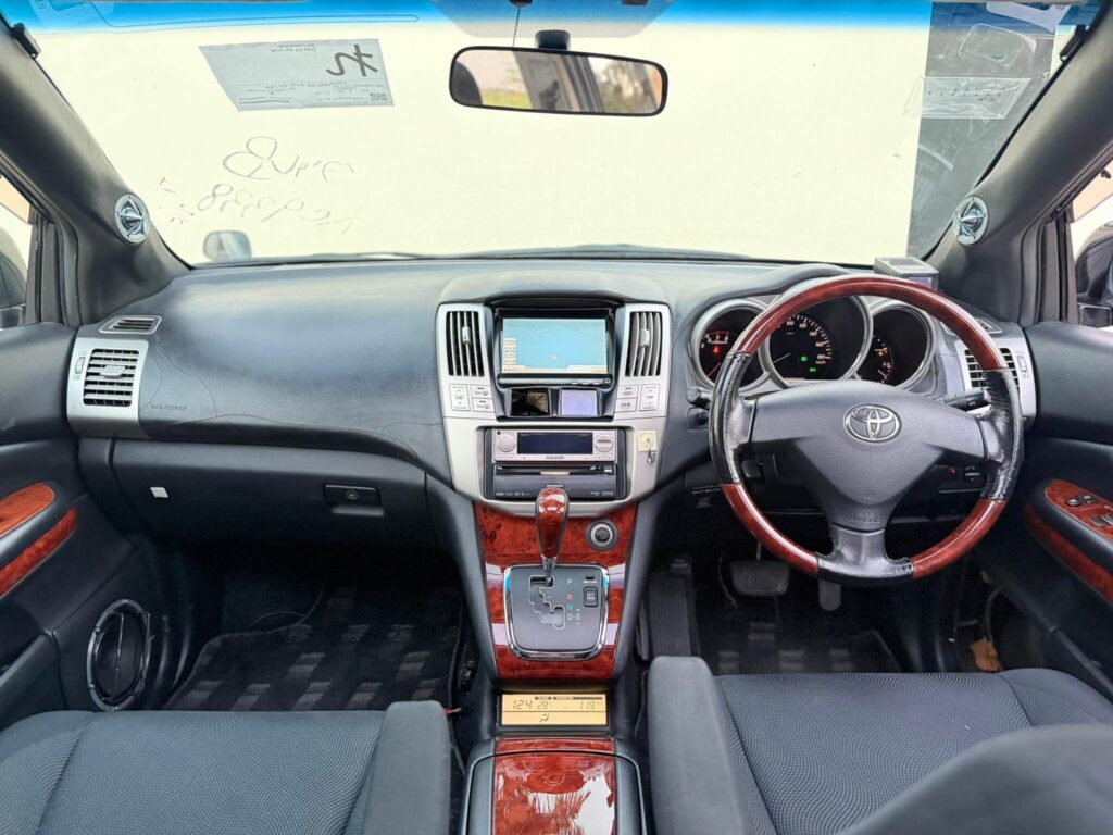 Price Toyota Harrier 2006 for Sale in Dar es Salaam