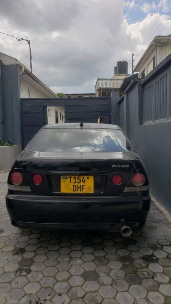 Toyota Altezza 2002 for Sale in Dar es Salaam