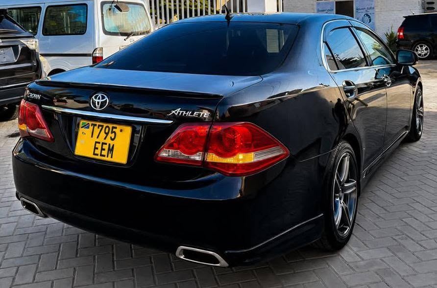 Price Of Toyota Crown 2009 for Sale in Tanzania
