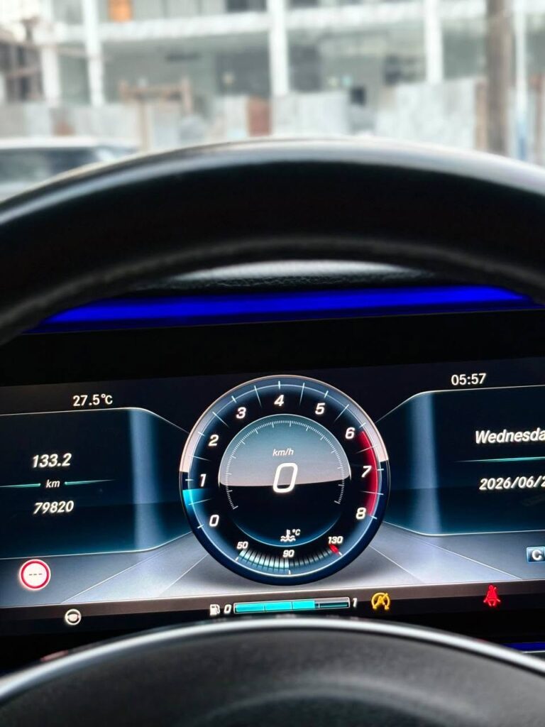 Benz E-Class bei poa sokoni Dar es Salaam Tanzania