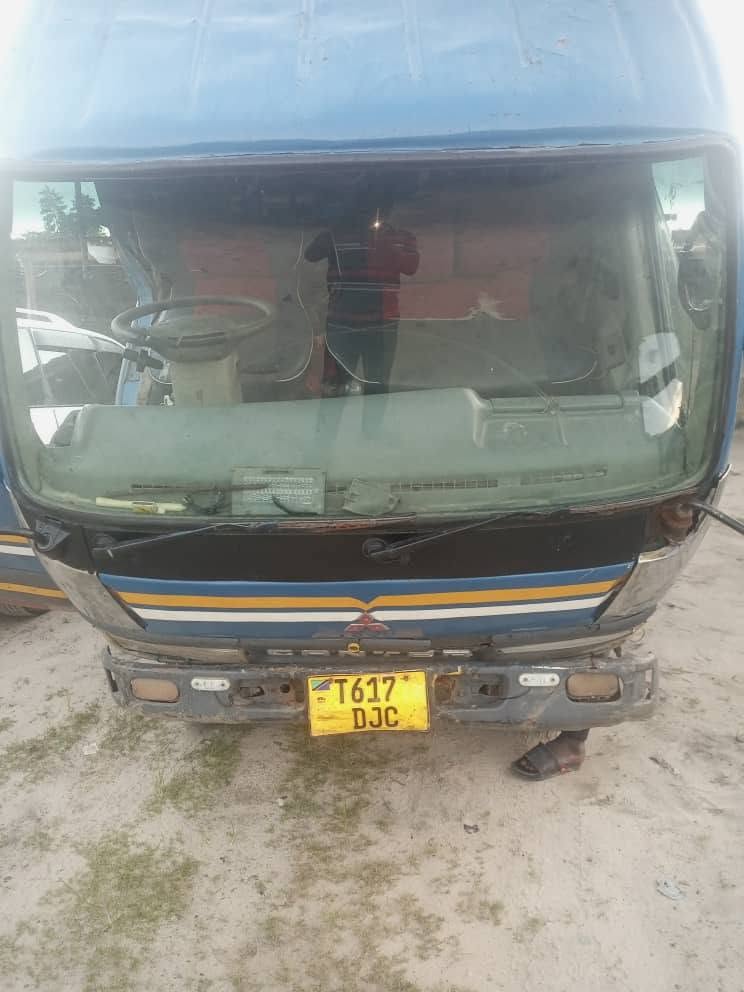 Magari Fuso 2000 lipo Dar es Salaam