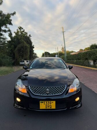 Price of Used Toyota Crown 2009 for Sale in Dar es Salaam Tanzania