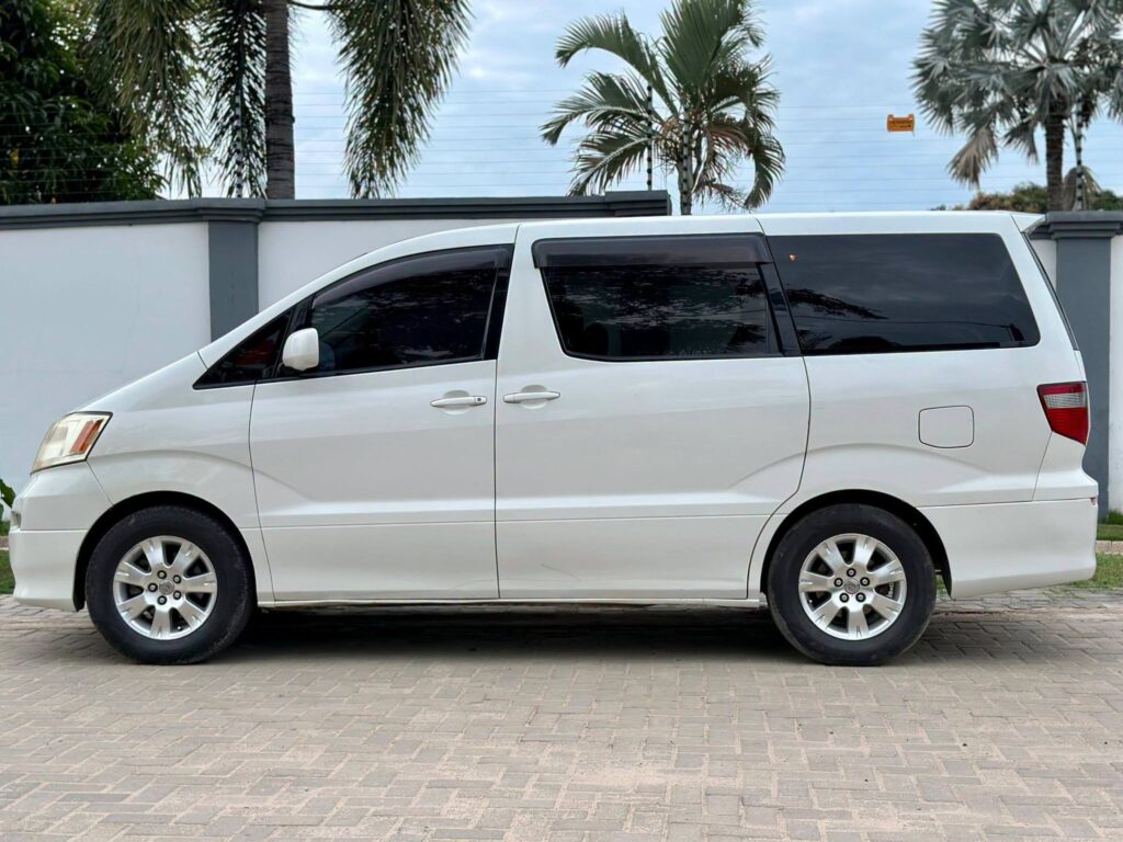 Toyota Alphard bei poa sokoni Dar es Salaam Tanzania