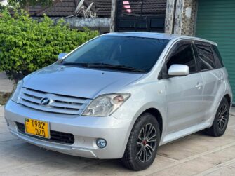 Bei Ya Toyota IST 2005 Sokoni Dar es Salaam Tanzania