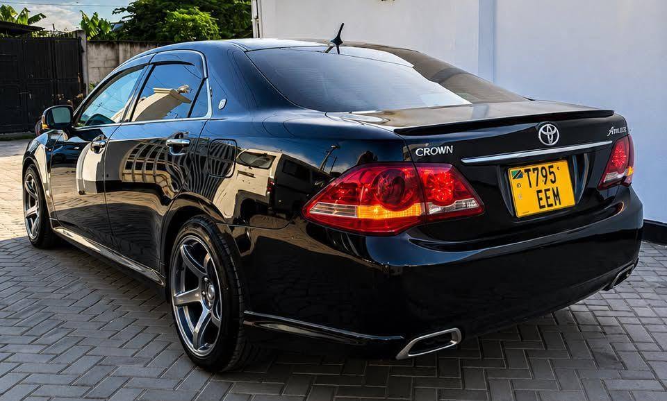 Buy Toyota Crown 2009 for Sale in Dar es Salaam