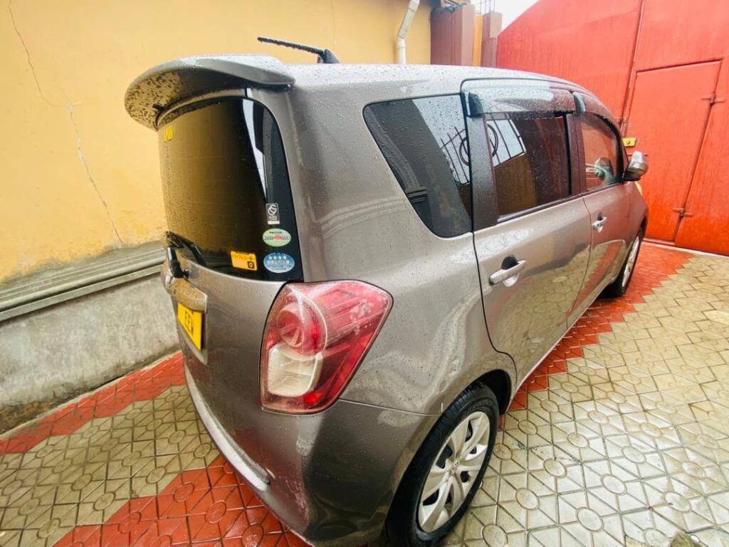 Magari Ractis 2008 lipo Dar es Salaam