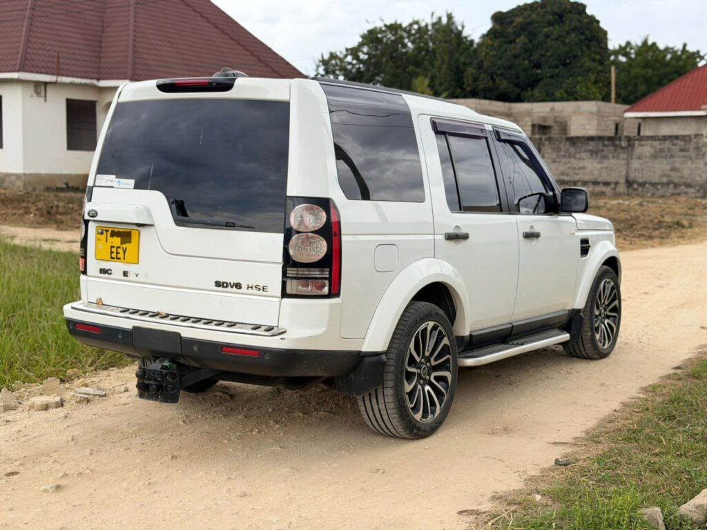 Buy Land Rover Discovery 4 2013 for Sale in Dar es Salaam
