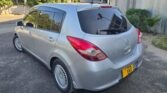 Nissan Tiida bei poa sokoni Dar es Salaam Tanzania