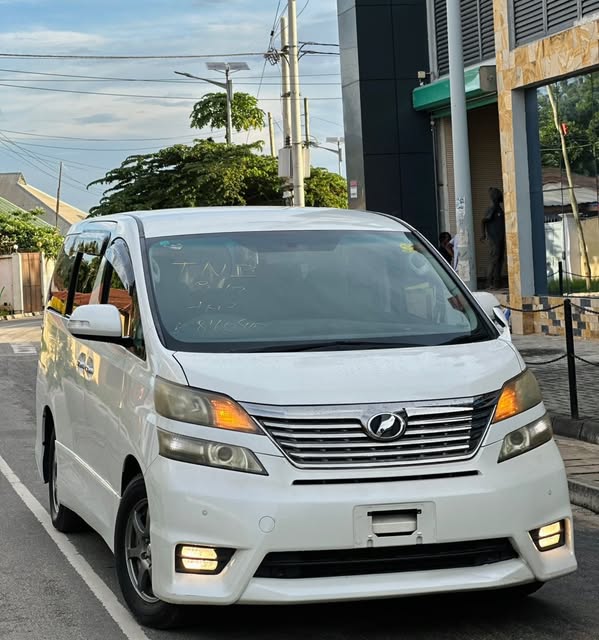 Magari Vellfire 2010 lipo Dar es Salaam