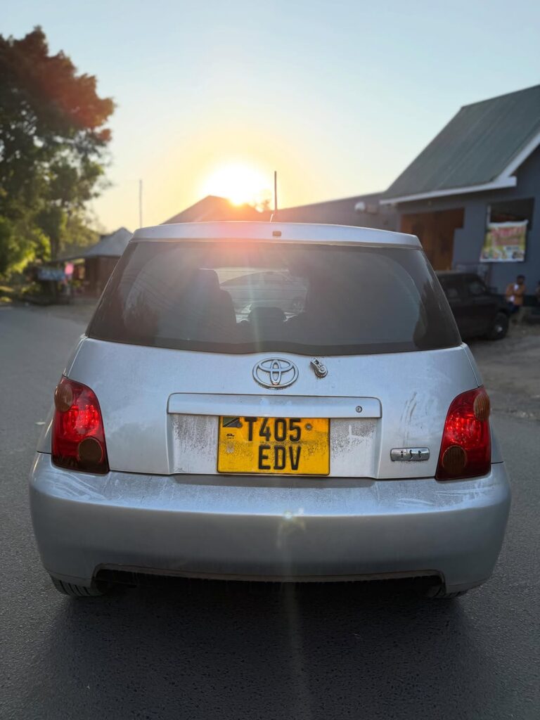 Price Toyota IST 2005 for Sale in Arusha