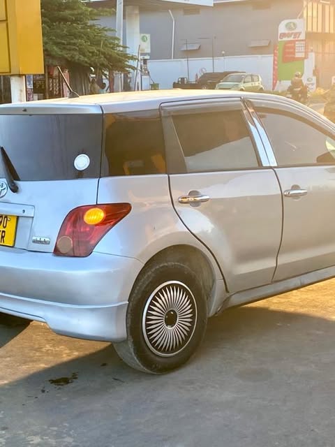 Bei ya Toyota IST 2004 Sokoni Dar es Salaam Tanzania