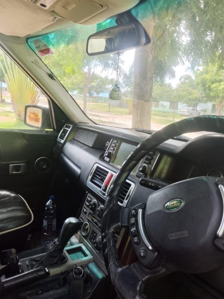 Buy Land Rover Range Rover 2004 for Sale in Dar es Salaam